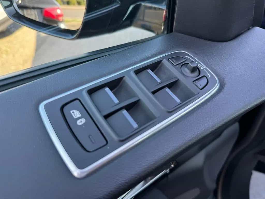 Jaguar F-Pace Pure AWD SHZ TEMPOMAT 1. Hand Scheckheft 03/2017-photo-11