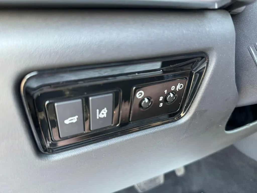 Jaguar F-Pace Pure AWD SHZ TEMPOMAT 1. Hand Scheckheft 03/2017-photo-17