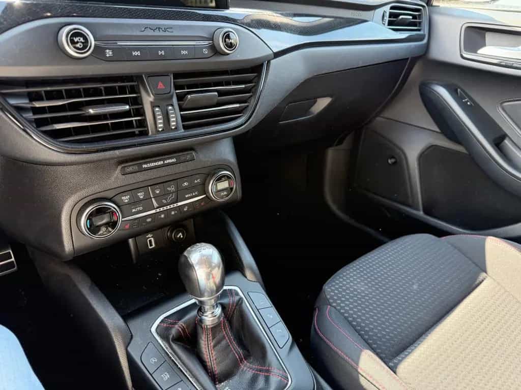 Ford Focus Lim. ST-Line+PDC+KAMERA+SOS+SITZHEIZUNG+BC 11/2018-photo-16