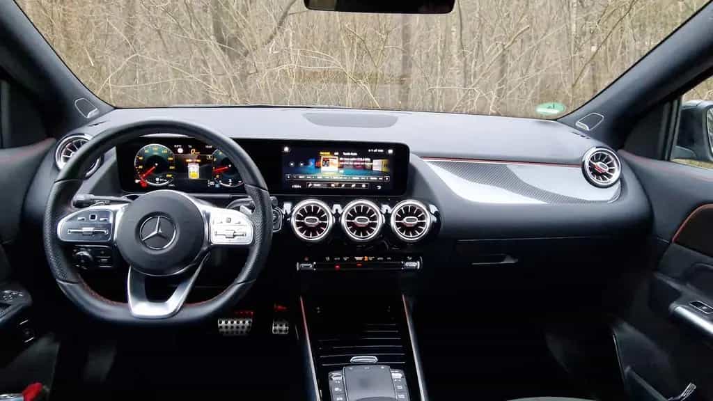 Mercedes-Benz GLA-Class 200 DCTMercedes-Benz GLA 200 AMG+360°+MULT 09/2020-photo-7