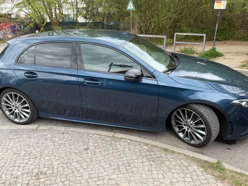 Mercedes-Benz A-Class 180 - 10/2019-photo-3