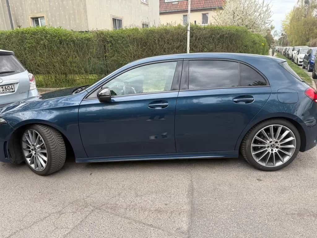 Mercedes-Benz A-Class 180 - 10/2019-photo-4