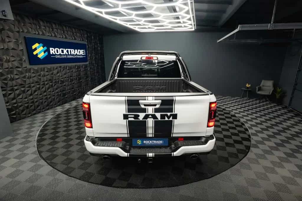 Dodge RAM 3.0 MY 25 TWIN TURBO LARAMIE Night Pano ACC 01/2025-photo-12