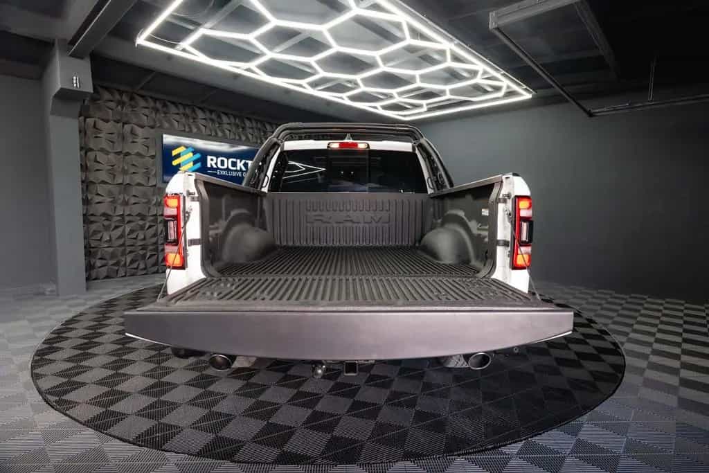 Dodge RAM 3.0 MY 25 TWIN TURBO LARAMIE Night Pano ACC 01/2025-photo-13