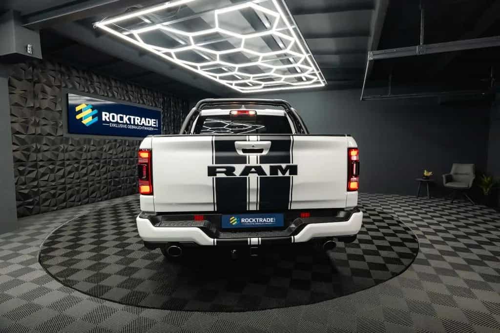 Dodge RAM 3.0 MY 25 TWIN TURBO LARAMIE Night Pano ACC 01/2025-photo-14