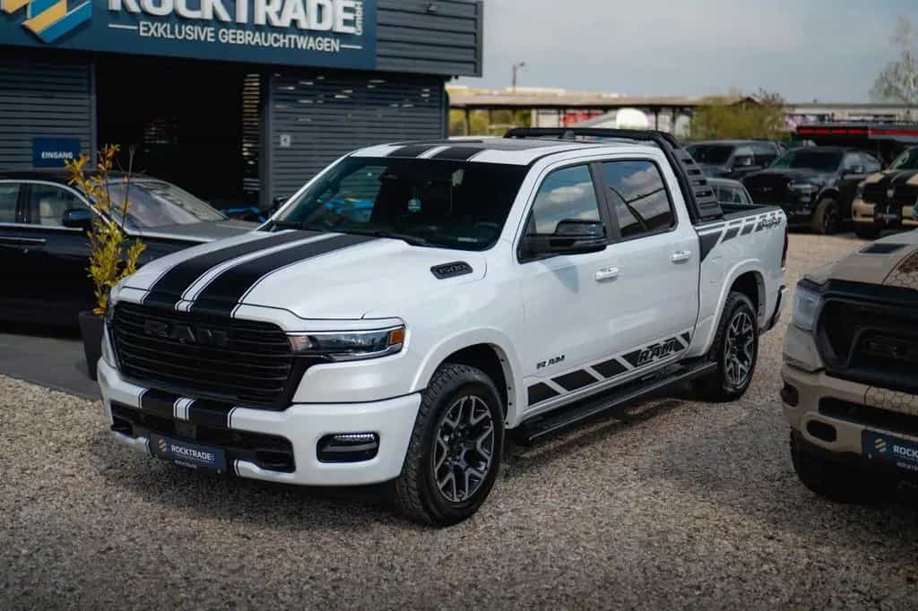 Dodge RAM 3.0 MY 25 TWIN TURBO LARAMIE Night Pano ACC 01/2025-photo-17