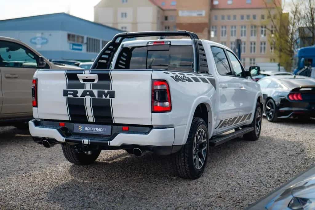 Dodge RAM 3.0 MY 25 TWIN TURBO LARAMIE Night Pano ACC 01/2025-photo-23