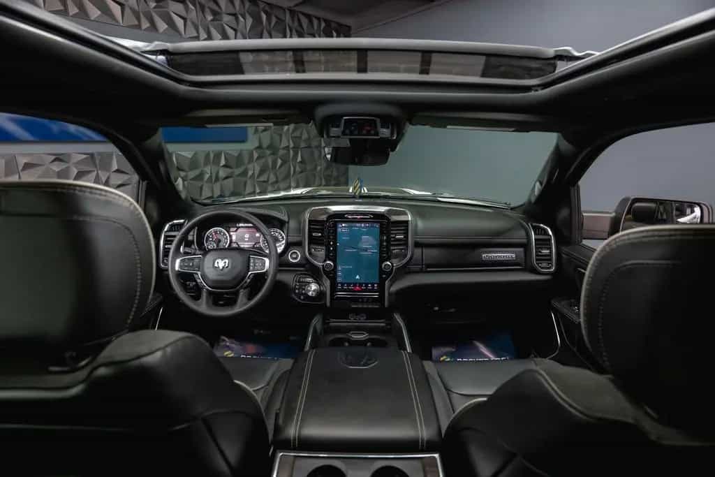 Dodge RAM 3.0 MY 25 TWIN TURBO LARAMIE Night Pano ACC 01/2025-photo-26