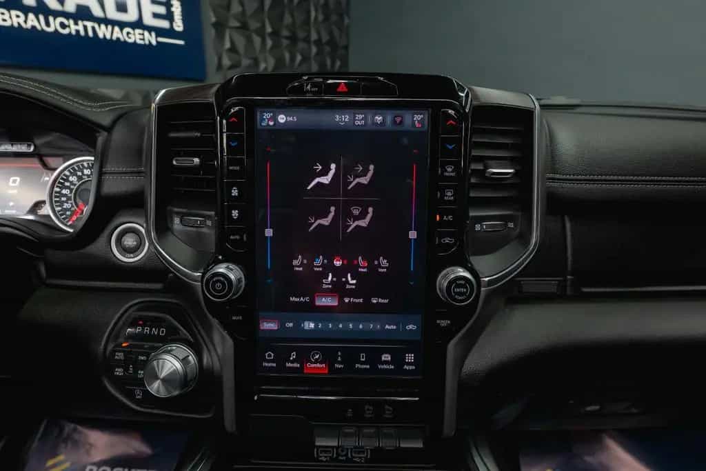 Dodge RAM 3.0 MY 25 TWIN TURBO LARAMIE Night Pano ACC 01/2025-photo-32