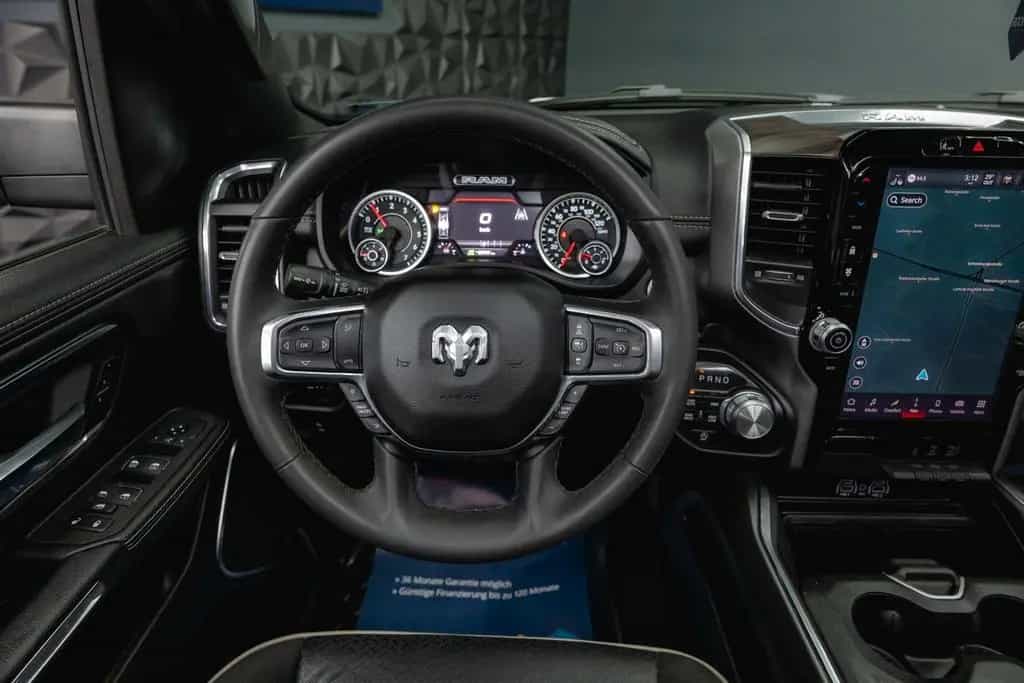 Dodge RAM 3.0 MY 25 TWIN TURBO LARAMIE Night Pano ACC 01/2025-photo-34