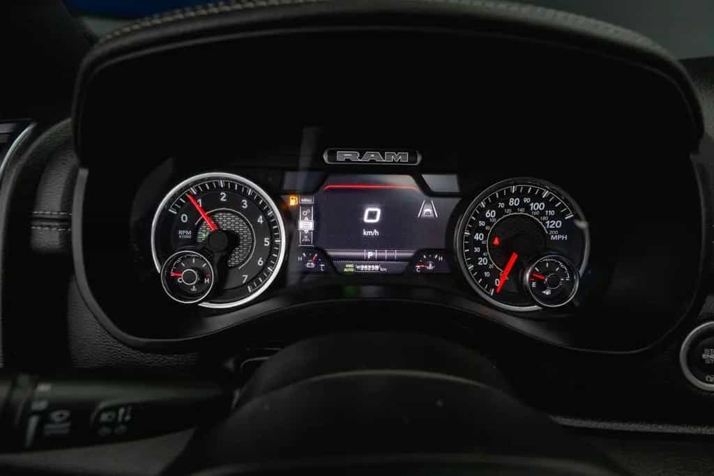 Dodge RAM 3.0 MY 25 TWIN TURBO LARAMIE Night Pano ACC 01/2025-photo-35