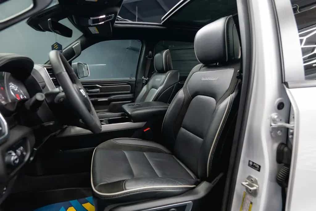 Dodge RAM 3.0 MY 25 TWIN TURBO LARAMIE Night Pano ACC 01/2025-photo-39