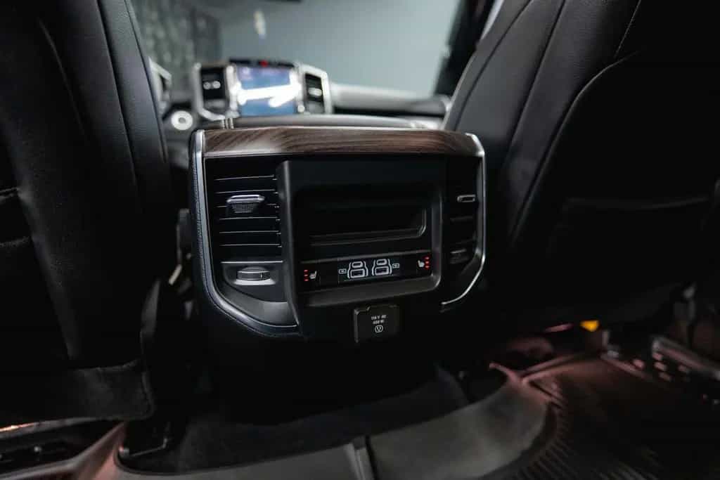 Dodge RAM 3.0 MY 25 TWIN TURBO LARAMIE Night Pano ACC 01/2025-photo-42