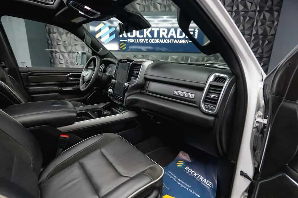 Dodge RAM 3.0 MY 25 TWIN TURBO LARAMIE Night Pano ACC 01/2025-photo-44