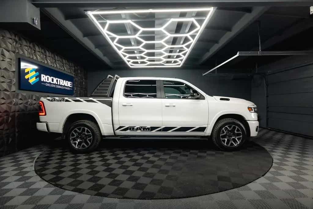Dodge RAM 3.0 MY 25 TWIN TURBO LARAMIE Night Pano ACC 01/2025-photo-7