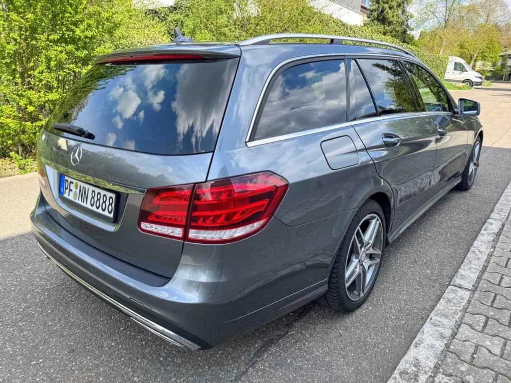 Mercedes-Benz E-Class 350 BlueTEC 4MATIC T AVANTGARDE AMG 06/2016-photo-4