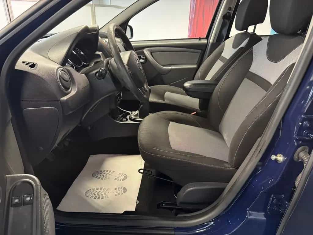 Dacia Duster 1.6 Laureate AHK TüV-Inspektion NEU 12/2017-photo-10