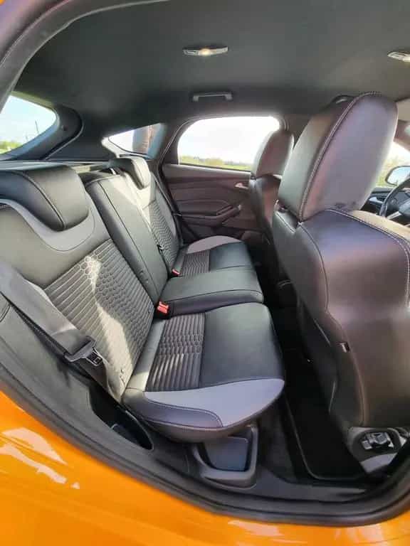 Ford Focus ST 02/2018-photo-5