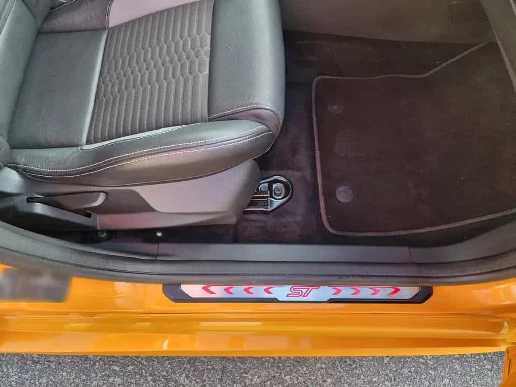 Ford Focus ST 02/2018-photo-7