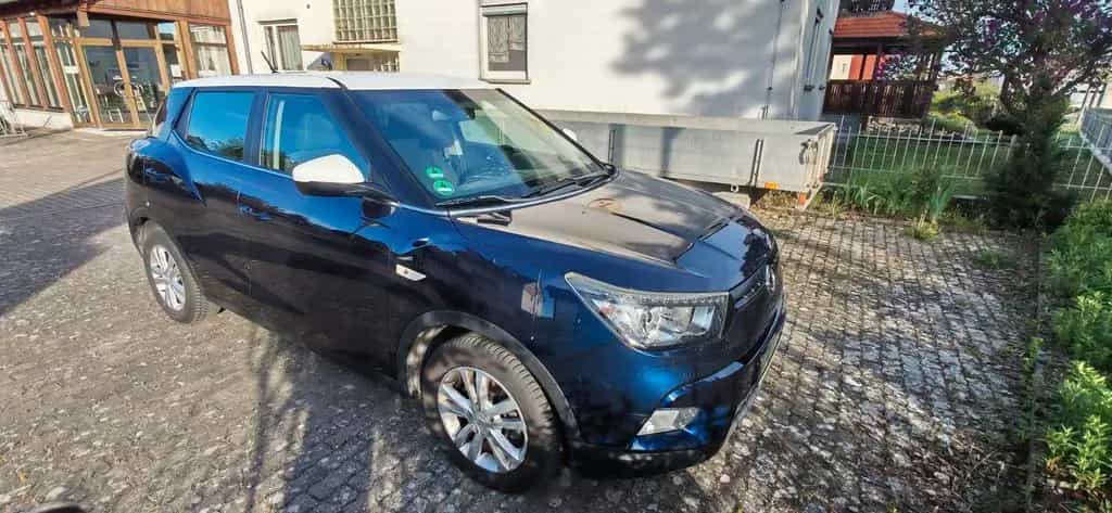 Ssangyong Tivoli 1.6 e-XGi 160 QUARTZ 2WD QUARTZ 04/2016-photo-2