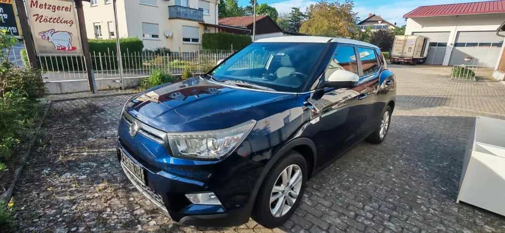 Ssangyong Tivoli 1.6 e-XGi 160 QUARTZ 2WD QUARTZ 04/2016-photo-3