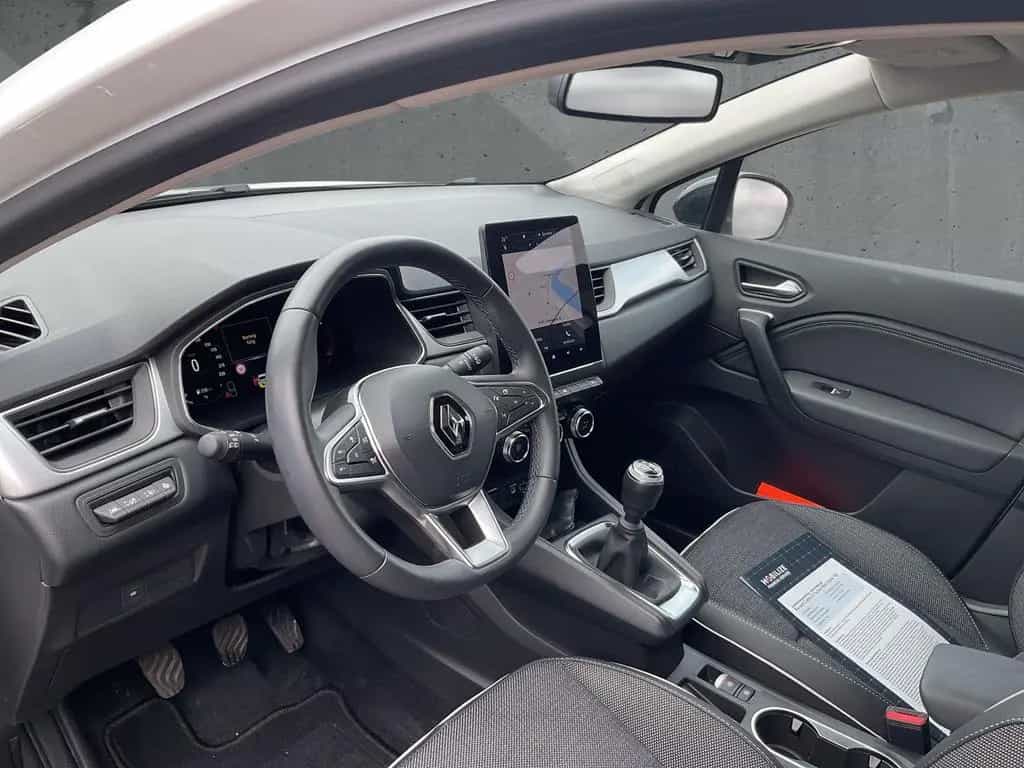 Renault Captur II Techno Mild Hybrid 140 04/2023-photo-8