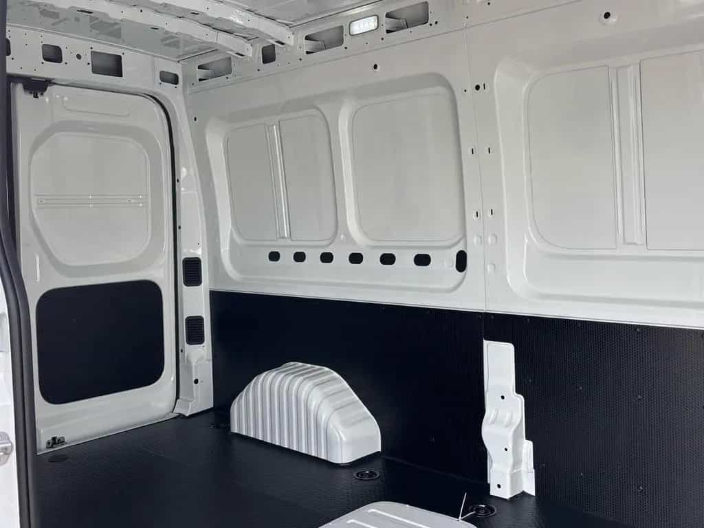 Maxus Deliver 9 KA L3H2 Luxury MJ24 LED Klima Kamera null-photo-13
