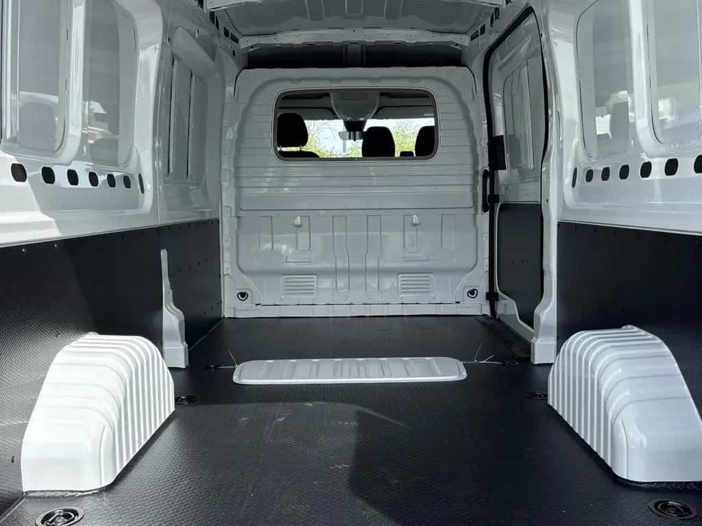 Maxus Deliver 9 KA L3H2 Luxury MJ24 LED Klima Kamera null-photo-15