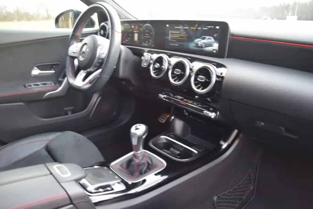 Mercedes-Benz A-Class 200 AMG LINE/PANO/SPURAS./SONNENDACH 09/2018-photo-28