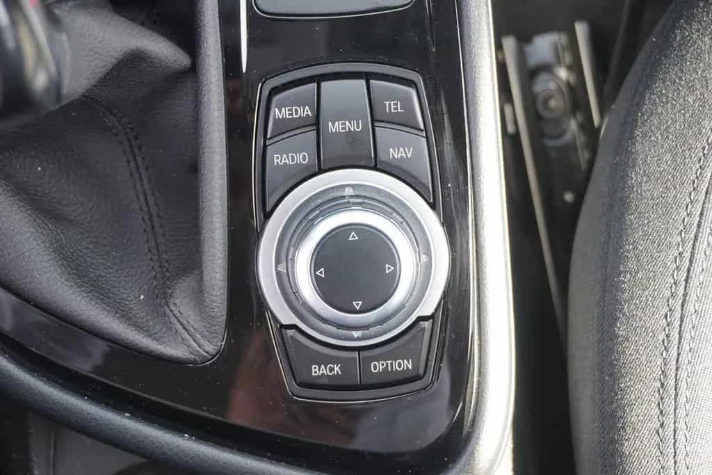 BMW 218 Active Tourer 218i Active Tourer Advantage LED NAVI SHZ TEMPOM 05/2016-photo-26