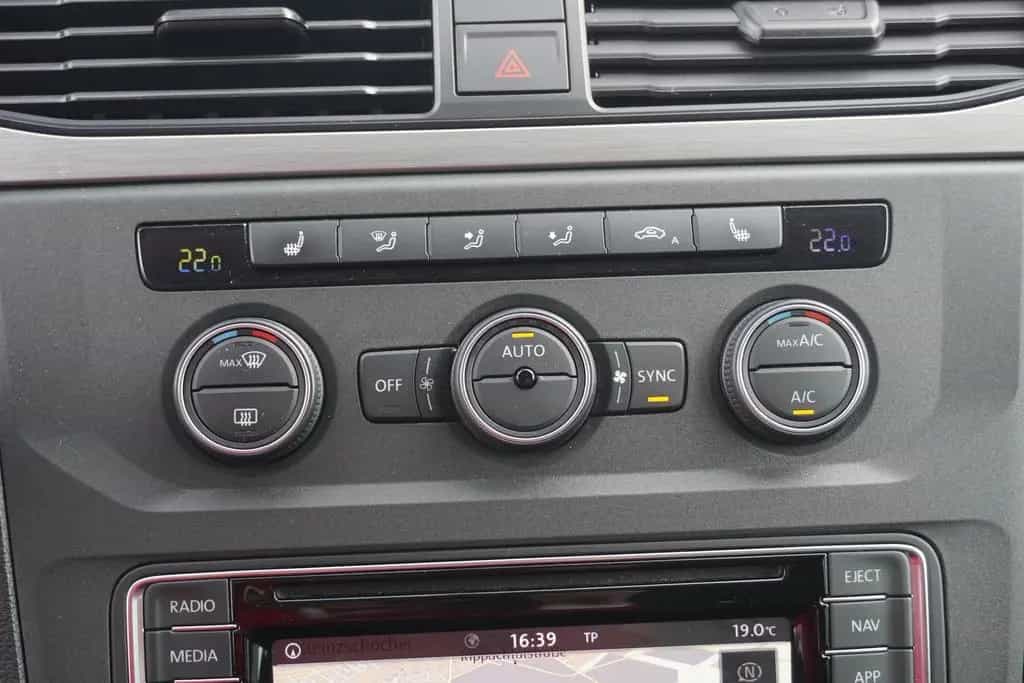 Volkswagen Caddy 1.4 TSI DSG AAC Navi SHZ PDC FrontAssist T 12/2019-photo-23