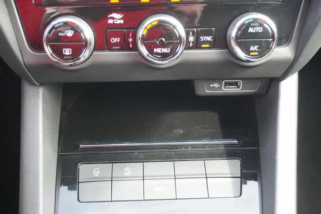 Skoda Octavia 2.0 TSI DSG Style LED Tempomat Klimaaut. 03/2019-photo-30