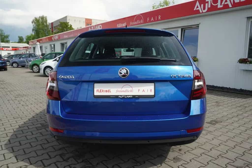 Skoda Octavia 2.0 TSI DSG Style LED Tempomat Klimaaut. 03/2019-photo-4
