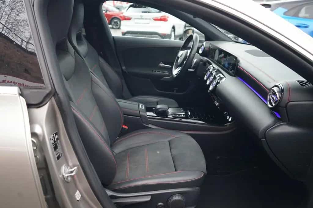 Mercedes-Benz CLA 250 AMG Line Aut. LED AHK 360° Totwinkel DAB 01/2020-photo-27