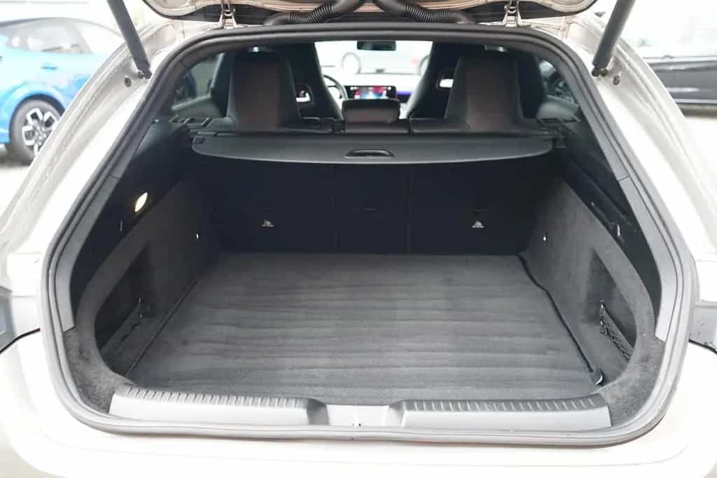 Mercedes-Benz CLA 250 AMG Line Aut. LED AHK 360° Totwinkel DAB 01/2020-photo-31