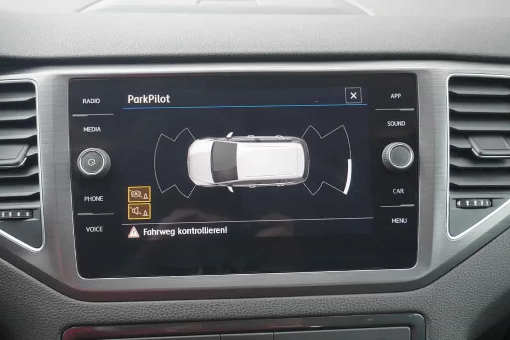 Volkswagen Golf Sportsvan VII 1.5 TSI Standheizung PDC USB 06/2020-photo-24
