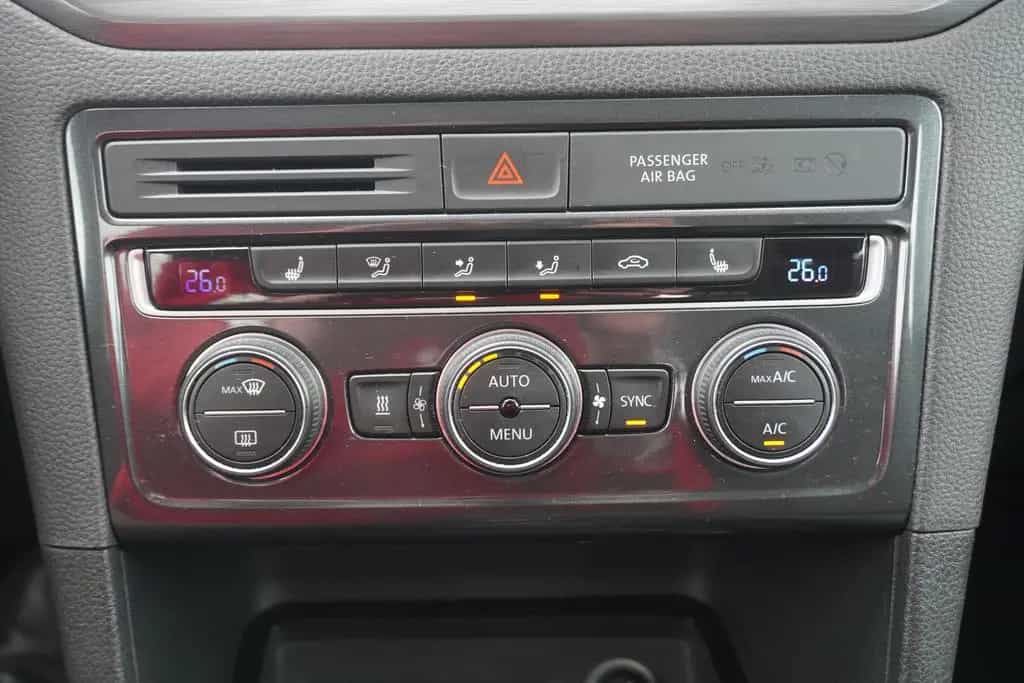Volkswagen Golf Sportsvan VII 1.5 TSI Standheizung PDC USB 06/2020-photo-25