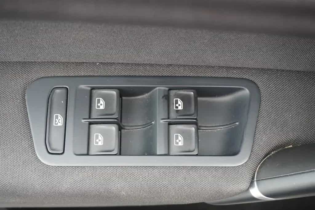 Volkswagen Golf Sportsvan VII 1.5 TSI Standheizung PDC USB 06/2020-photo-33