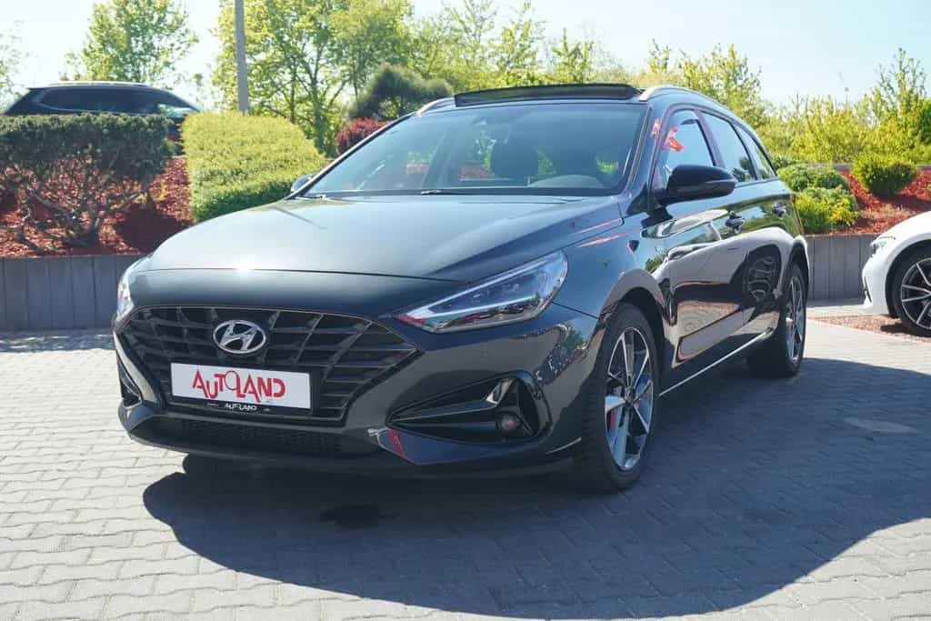 Hyundai i30 Kombi 1.5 Mild-Hybrid LED Navi Panorama DAB 10/2021-photo-1