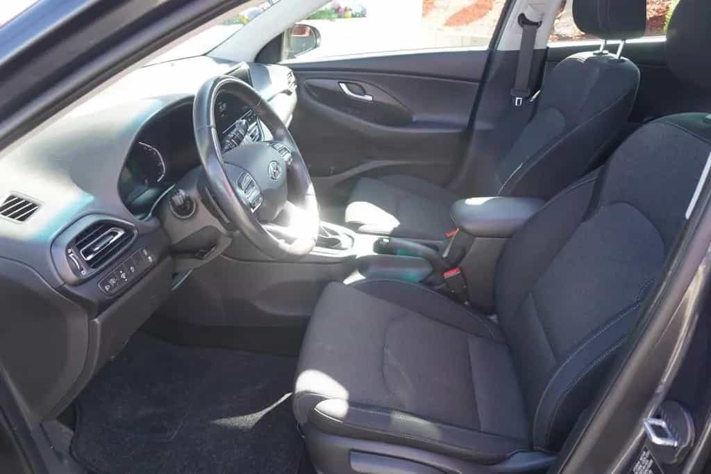 Hyundai i30 Kombi 1.5 Mild-Hybrid LED Navi Panorama DAB 10/2021-photo-12