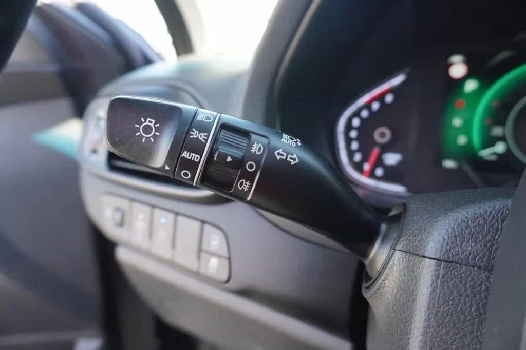 Hyundai i30 Kombi 1.5 Mild-Hybrid LED Navi Panorama DAB 10/2021-photo-17