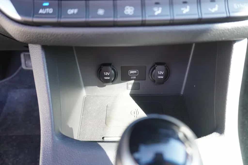 Hyundai i30 Kombi 1.5 Mild-Hybrid LED Navi Panorama DAB 10/2021-photo-22