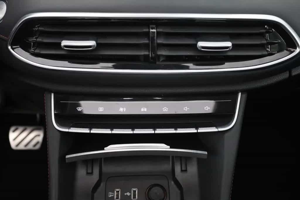 MG HS 1.5 T-GDI Luxury Aut. LED ACC Navi 360° Pano 02/2024-photo-11