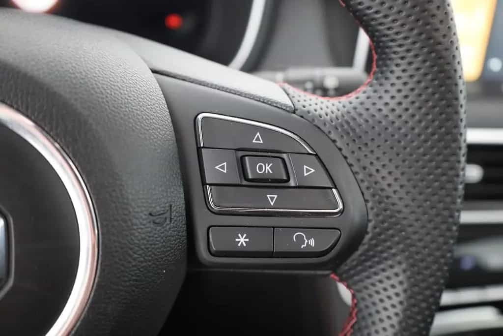 MG HS 1.5 T-GDI Luxury Aut. LED ACC Navi 360° Pano 02/2024-photo-16