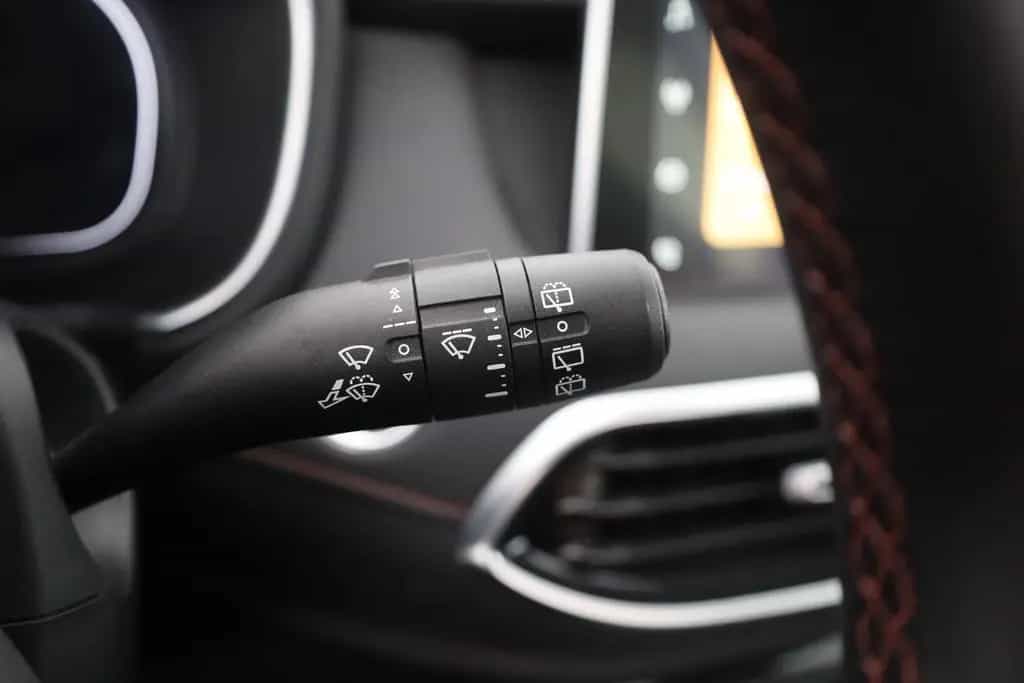 MG HS 1.5 T-GDI Luxury Aut. LED ACC Navi 360° Pano 02/2024-photo-18