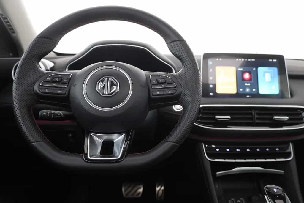 MG HS 1.5 T-GDI Luxury Aut. LED ACC Navi 360° Pano 02/2024-photo-9