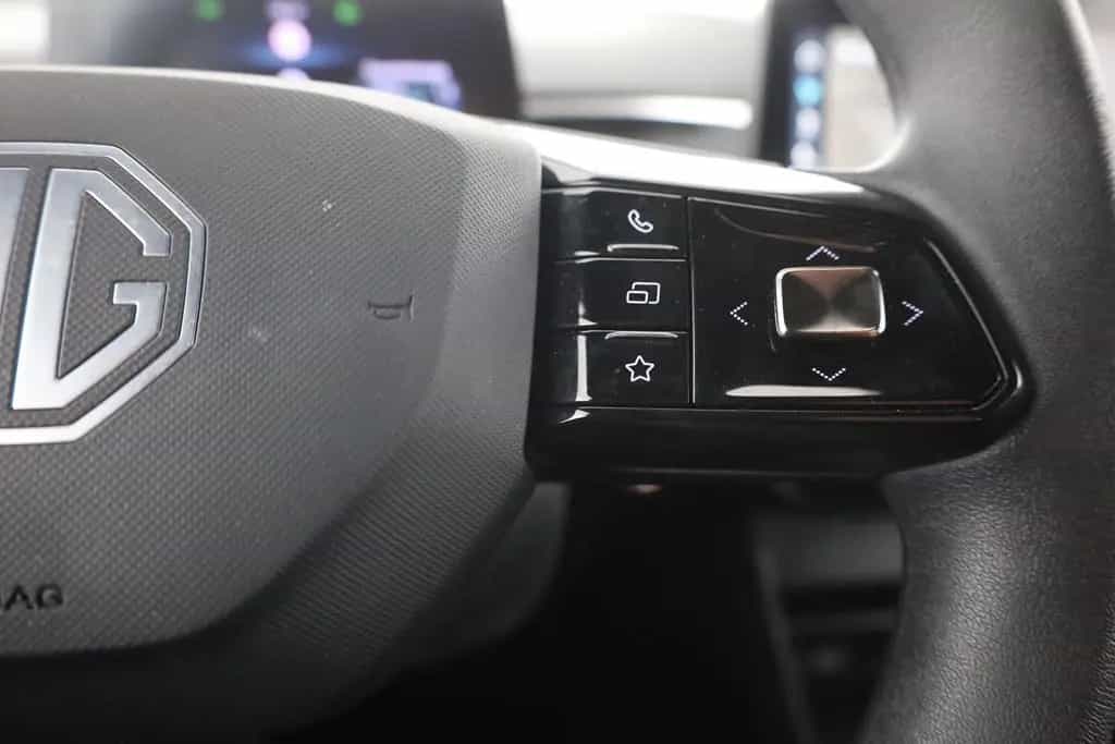 MG MG3 1.5 Comfort LED Navi Kamera 03/2025-photo-15