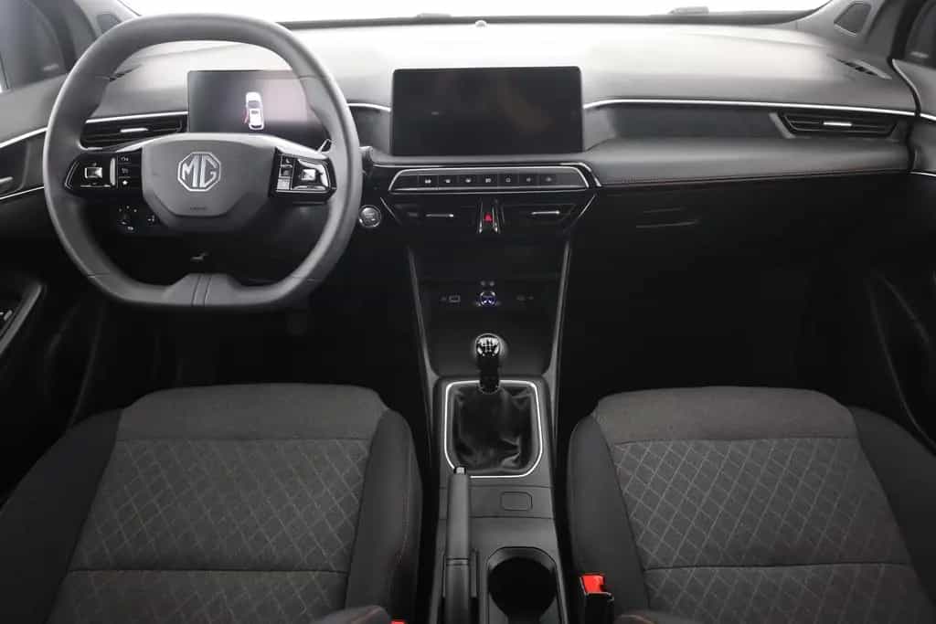 MG MG3 1.5 Comfort LED Navi Kamera 03/2025-photo-8