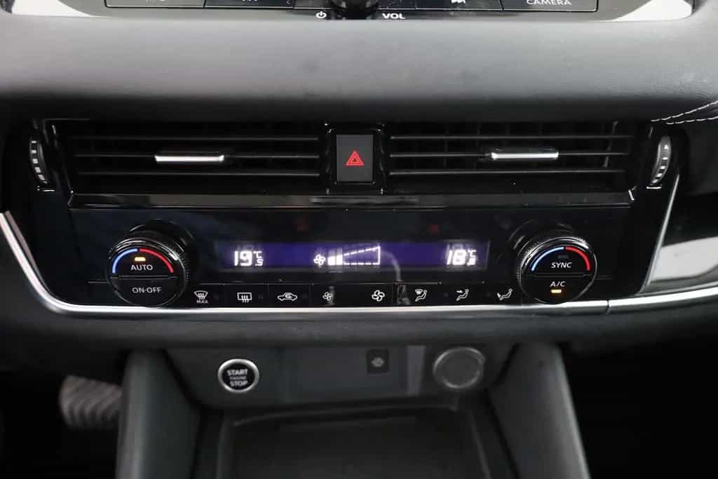 Nissan Qashqai N-Connecta 1.3 Dig-T Aut. LED ACC Navi 3 05/2024-photo-11