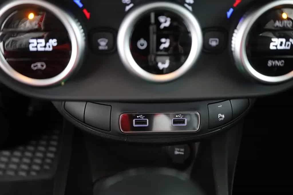 Fiat 500X 1.4T Aut. LED Kamera Tempomat App-Connect 03/2026-photo-12